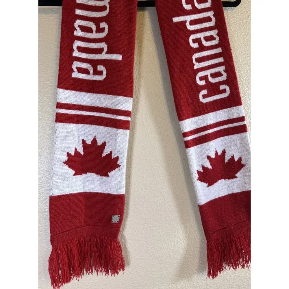 Canada Knit Scarf Red Maple Leaf 6x60